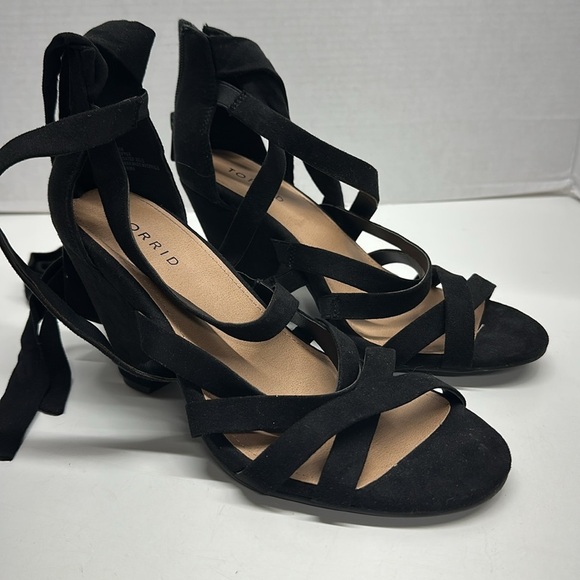 Torrid Heels Ankle Wrap Cone Heel Sandal Open Toe Faux Suede Black Size 8.5 Wide - Picture 3 of 11